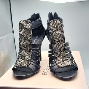 NIB BCBG Black and Silver Women's Heels